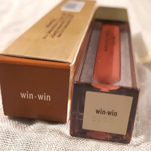 Make up - Picture 2 of 3